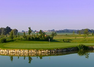 Porsche Golf Course<span class='vzdalenost'>(2 km od hotelu)</span>