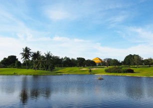 Phoenix Gold Golf & Country Club<span class='vzdalenost'>(24 km od hotelu)</span>