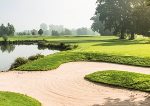 Beckenbauer Golf Course<span class='vzdalenost'>(2 km od hotelu)</span>