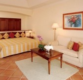 DONA FILIPA HOTEL 