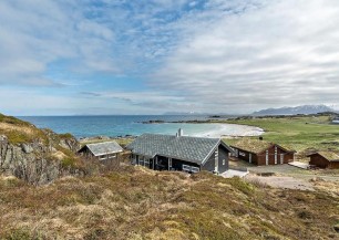 LOFOTEN LINKS LODGES