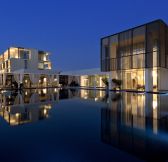 Emiraty - The Oberoi Beach Al Zorah - Main_Facade_Overview_Evening